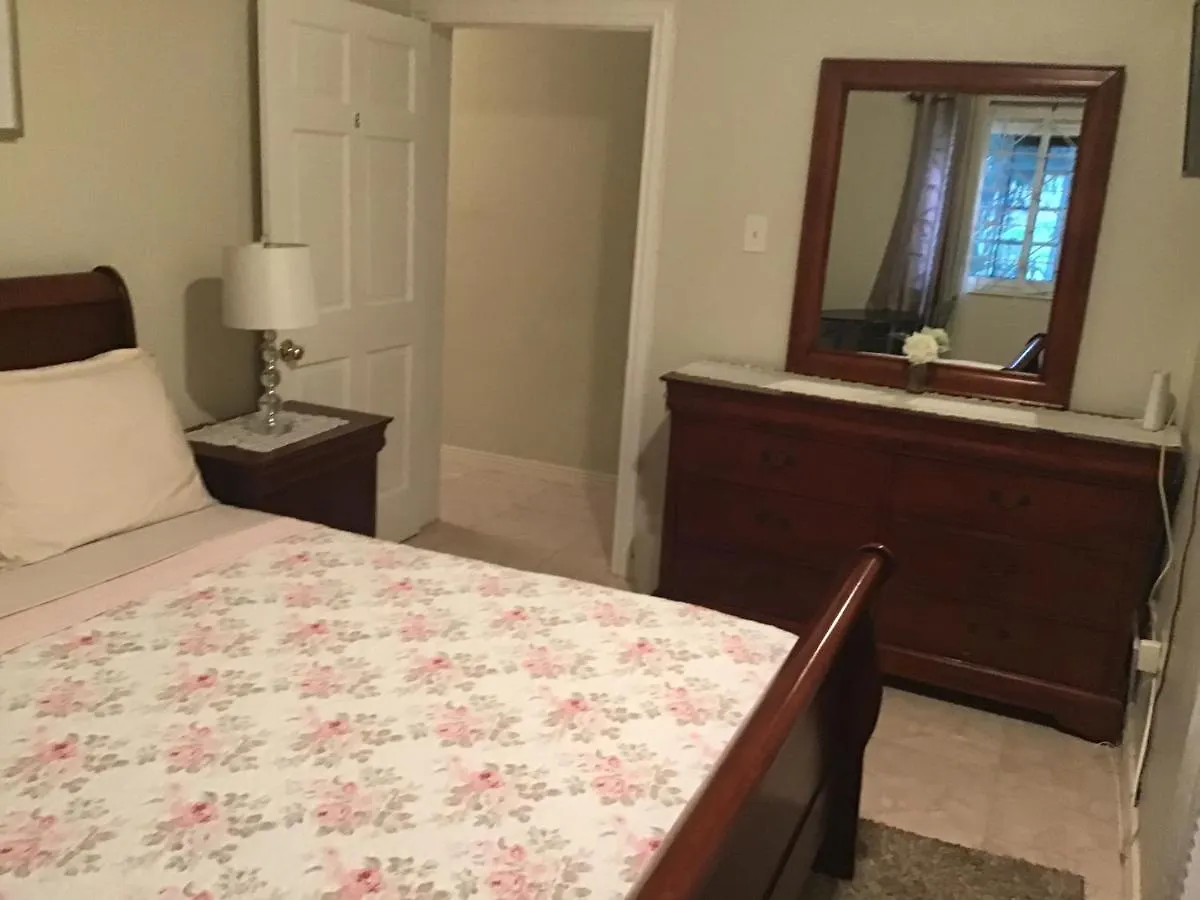 Hills Royale Villa Бухта Монтего 0*,